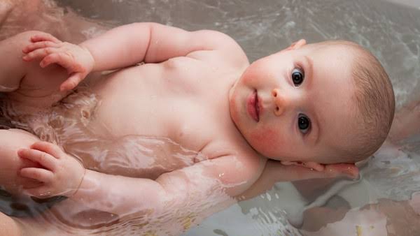 Bebek Banyosu Hakkında Merak Edilen Her Şey