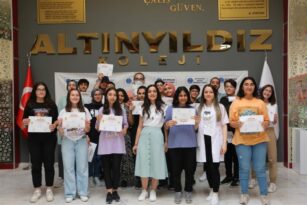Kanguru Matematik ve Fen Türkiye Finallerinde Altınyıldız Rüzgarı