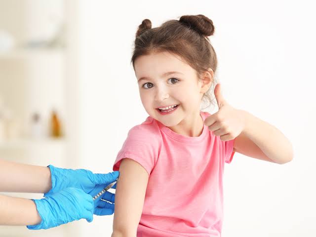 Çocuğunuzun Sağlığı İçin Aşı Takvimini Takip Edin