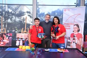 VODAFONE’LA “YARINI KODLAYANLAR” DÜNYA ŞAMPİYONU OLDU