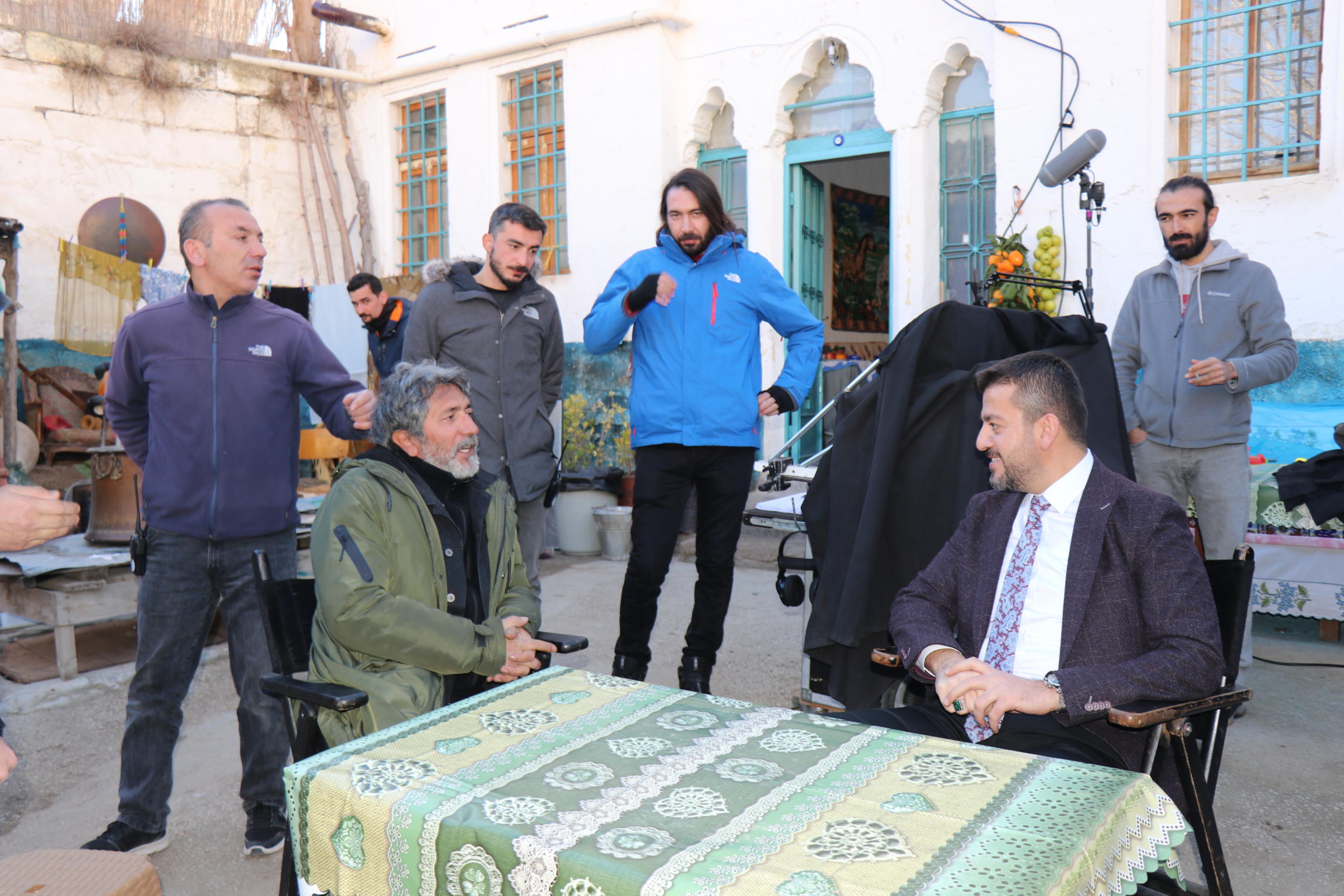 Ürgüp Belediye Başkanı Aktürk’ten Zümrüdü Anka dizi setine ziyaret