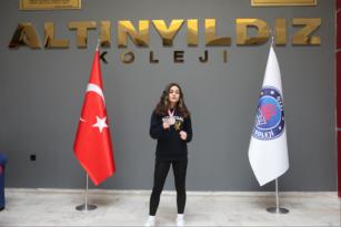 ALTINYILDIZLI ÖĞRENCİ TÜRKİYE 2.Sİ