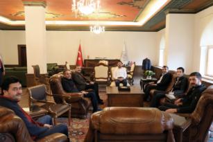 BELEDİYE MECLİS ÜYELERİNDEN ‘GÖNÜL KUMBARASI’ İYİLİK HAREKETİNE DESTEK