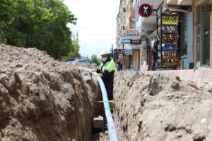 İSTİKLAL CADDESİ SAĞLAM ALTYAPIYA KAVUŞUYOR