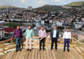 BAŞKAN ARI, MİLLETVEKİLLERİ VE İL BAŞKANI İLE BİRLİKTE KALE ÇEVRESİNDE İNCELEMELERDE BULUNDU