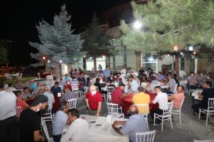 BAŞKAN ARI, BELEDİYE PERSONELLERİYLE BAYRAMLAŞTI