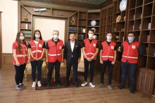 BAŞKAN ARI’DAN KIZILAY’A KURBAN BAĞIŞI