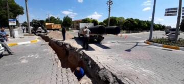 Yağmur Suyu Hattı Döşeme Çalışmaları Devam Ediyor