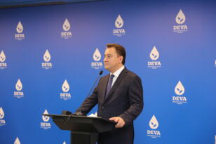 Ali Babacan“Milliyetçilik bu ülkenin her bir vatandaşını aynı samimiyetle kucaklayabilmektir.”