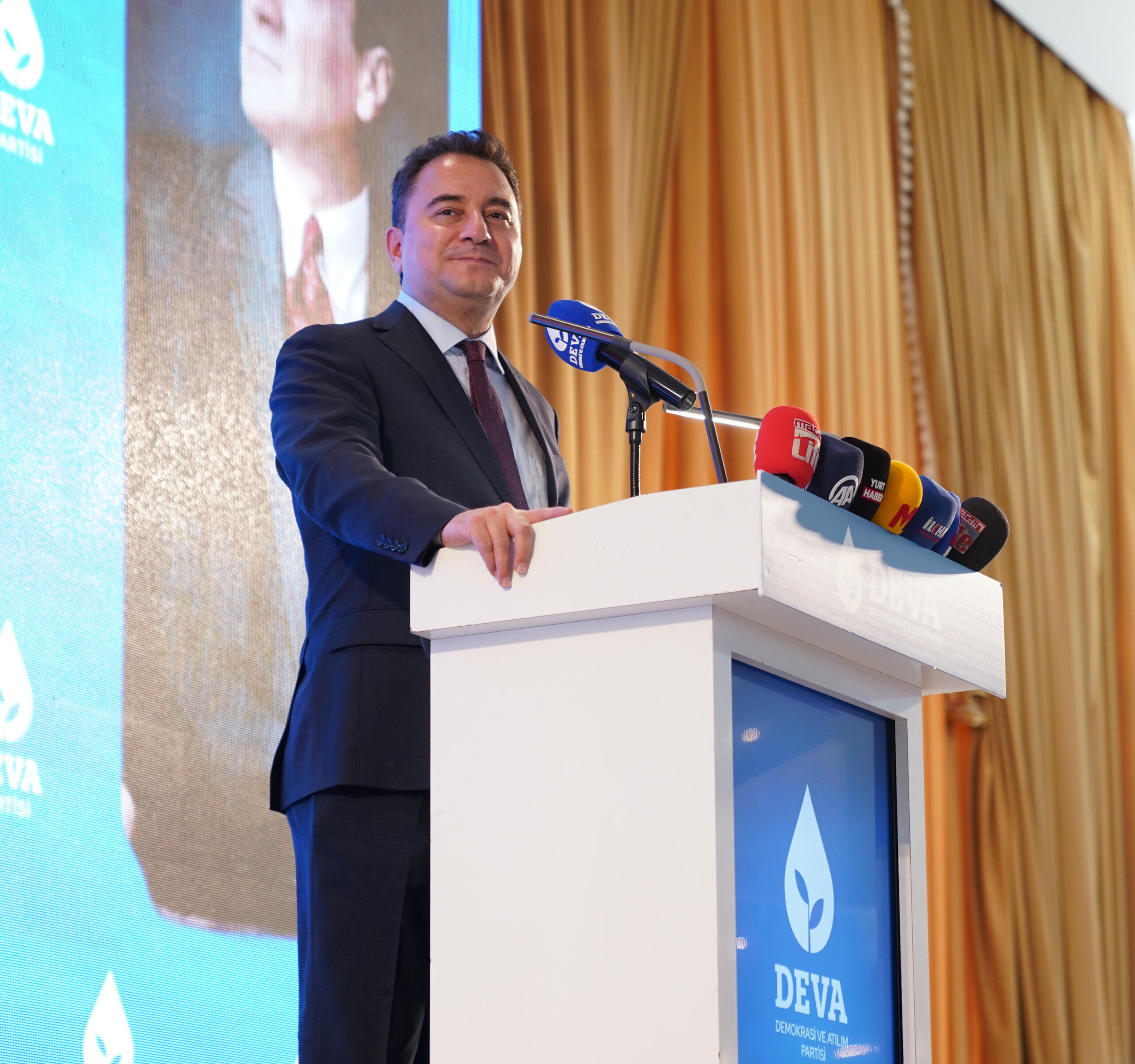 Babacan: “Suçu Merkez Bankası Başkanı’na yıkarak sorumluluktan kurtulamazsınız”