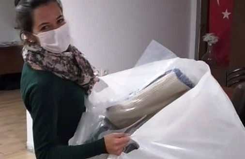 Altınsoy, depremzedelere yardım kolileri gönderdi