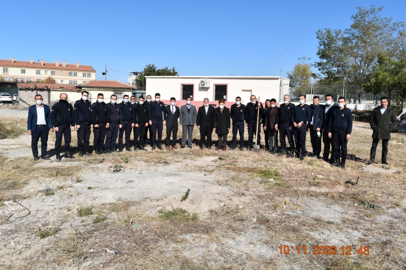 Her personele bir fidan dikildi