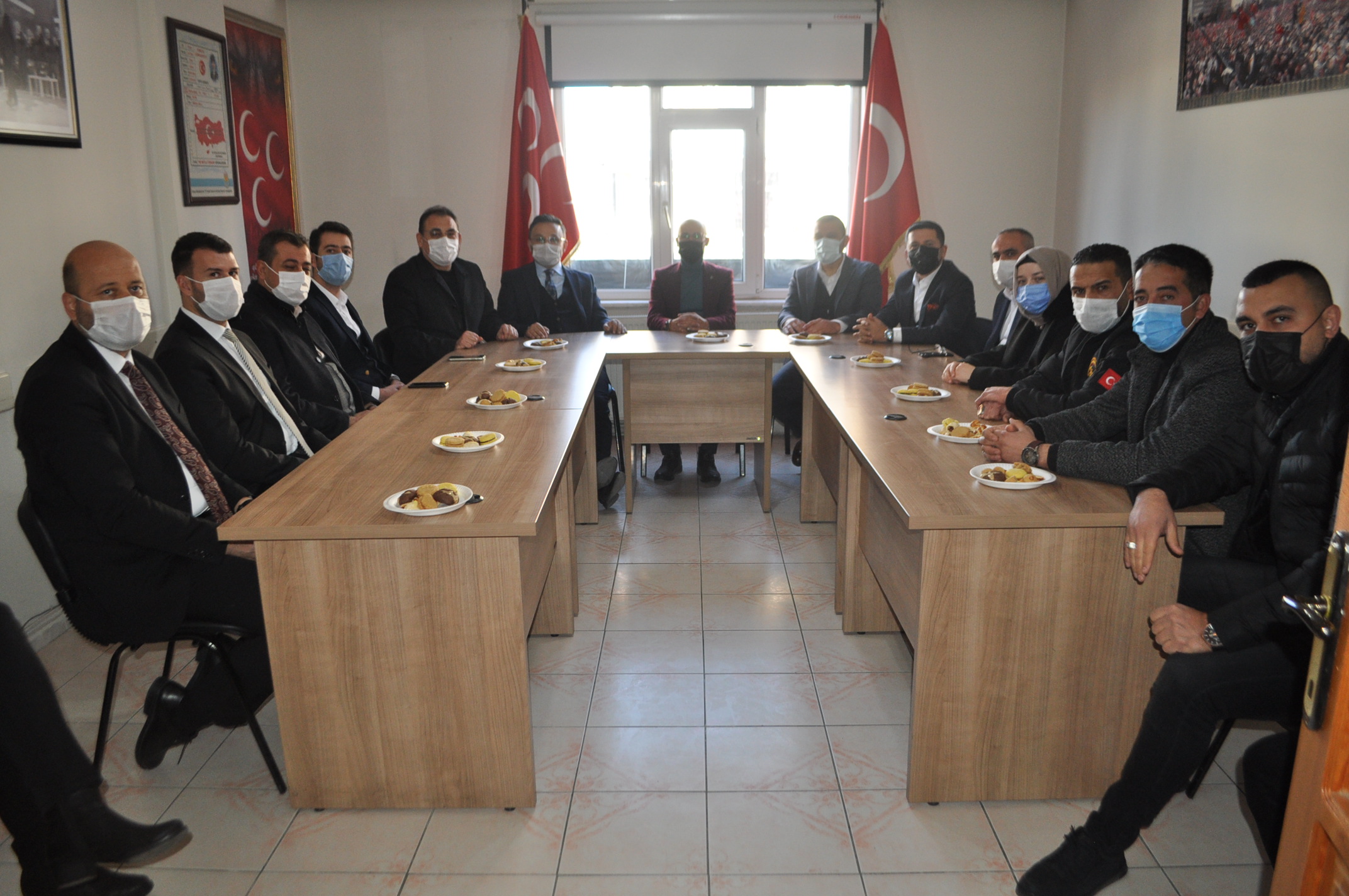 AK Partiden MHP’ye tam kadro ziyaret