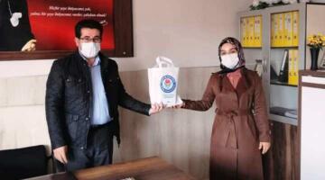 Mesleğe yeni başlayan öğretmenlere hediye