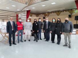 Önce çelenk sundular, sonra kan bağışında bulundular