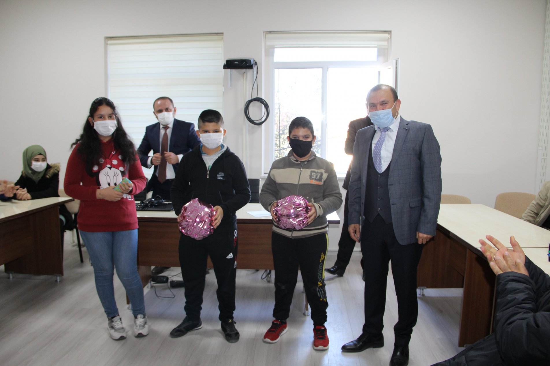 Yarışmalarda dereceye girenlere ödülleri verildi