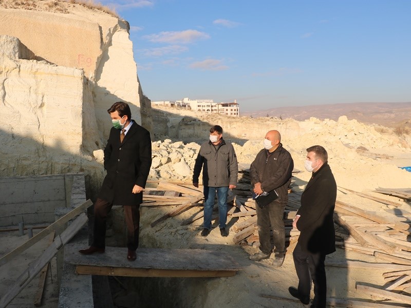 Maraşlı Mustafapaşa’da incelemelerde bulundu