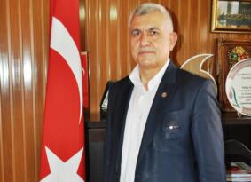 Çiftçi kar yağışını bekliyor