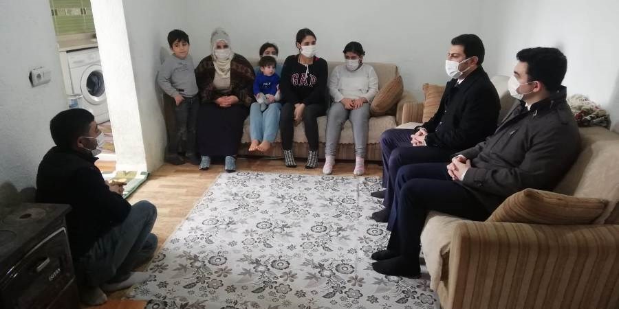 Öner hane ziyaretlerini sürdürüyor