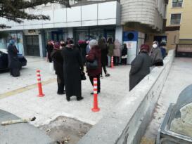 Sosyal mesafeye aldırış eden yok