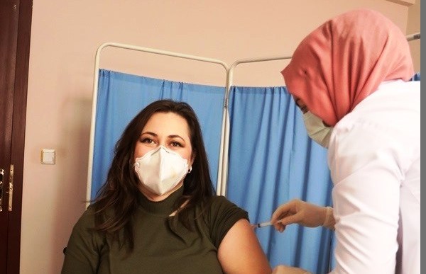 Ürgüp’te sağlık çalışanları aşı olmaya başladı