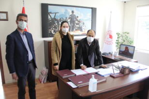 4B’li mühendis ve veterinerler yeni sözleşmelerini imzaladılar