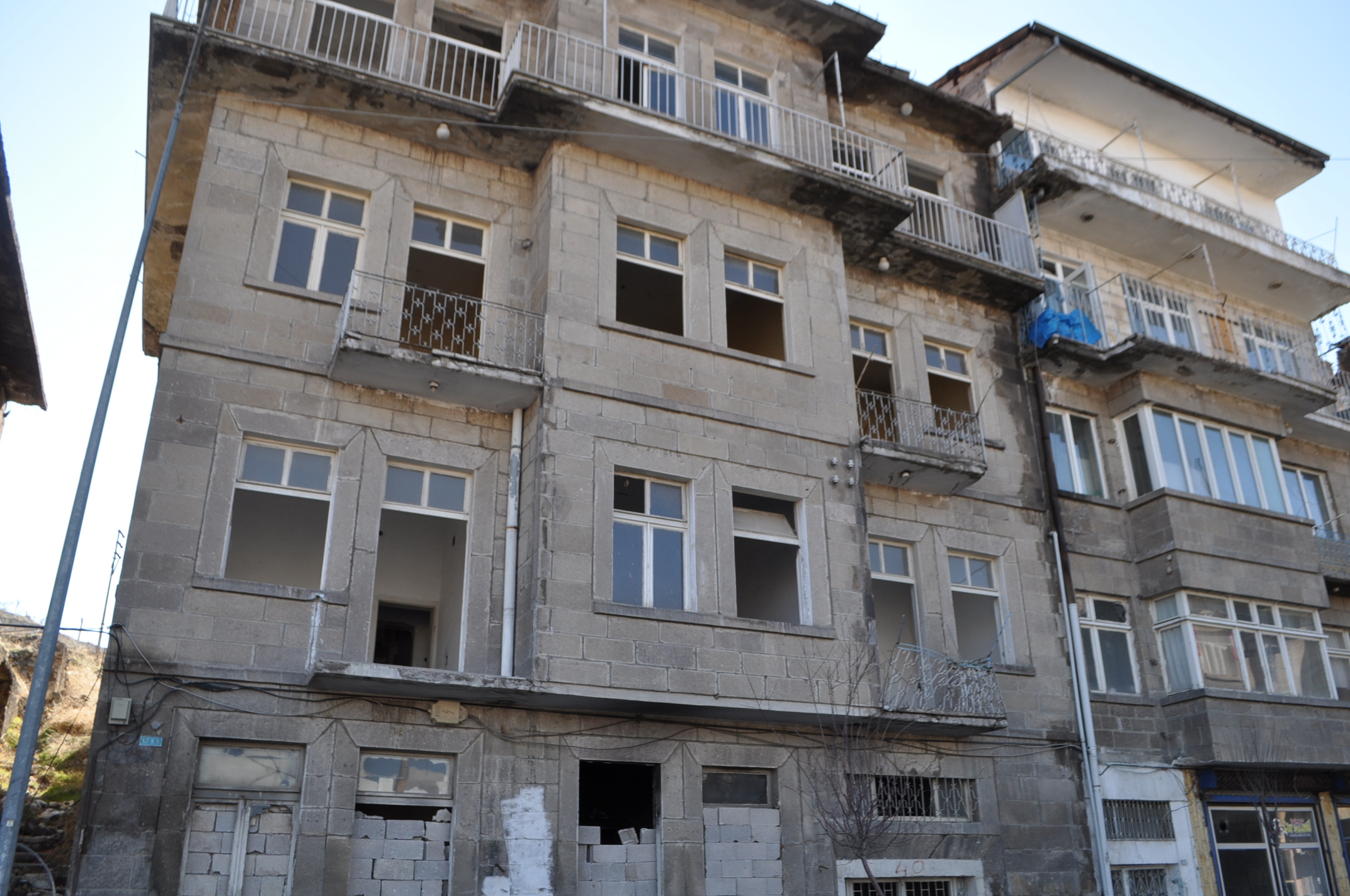 Bir çoğu tescilli bina imiş