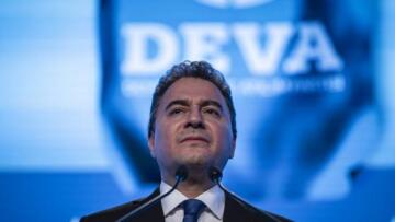 Uluslararası alanda küçük düşürülmemizin nedeni dış politikada kötü yönetimdir