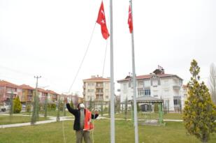 Gülşehir’de bayraklar değiştirildi