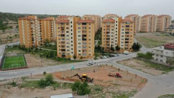 BEKDİK MAHALLESİ’NDEKİ PARK YENİLENİYOR