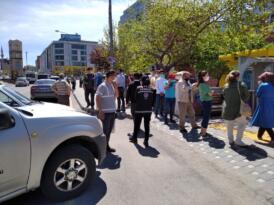 Vatandaşın kuyruk çilesi tam kapanmada da sürdü