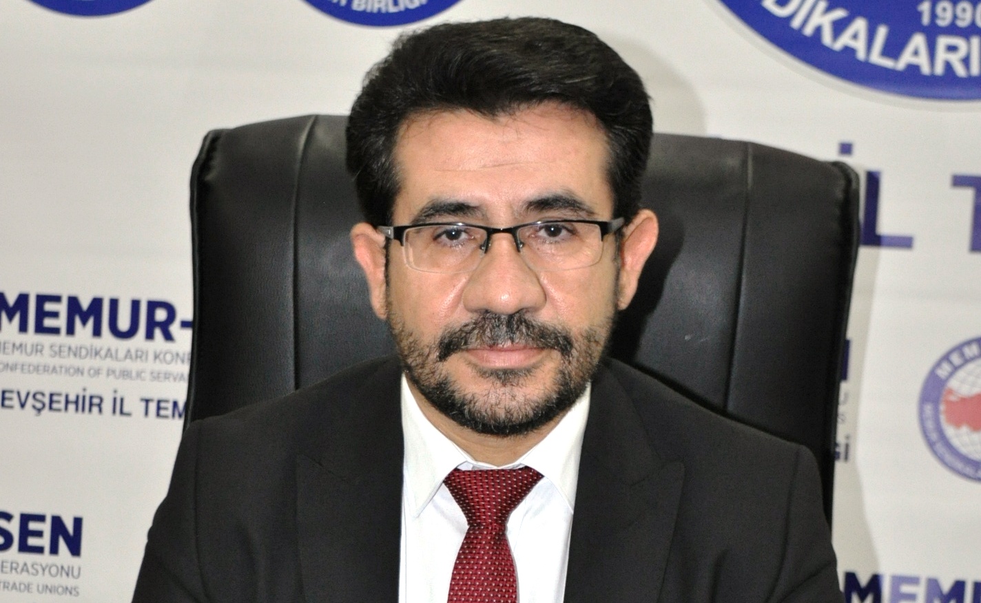 Çiftci, kamu görevlilerinin, emekçilerin gününü kutladı