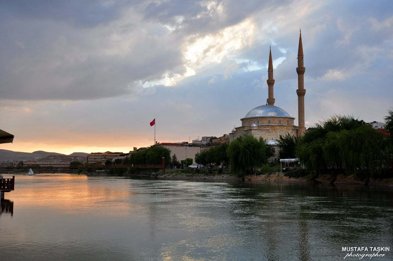 Adnan DİLERİ Önderliğinde Facebook’ta Kurulan ALMANAK HAZIRLAMA GRUBU’nda Avanos’un Tarihi ve Kültürü Derleniyor