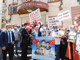 VATAN PARTİSİ DİYARBAKIR ANNELERİNİN YANINDAN SESLENDİ: AYM ELİNİ ÇABUK TUTSUN