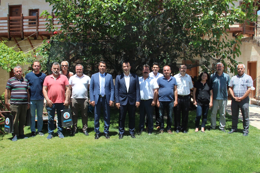 Başkan İbaş Emekli Olan Personeller ile Vefa Yemeğinde Buluştu