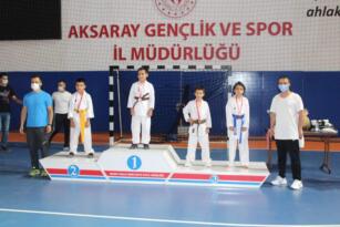 Karate Şampiyonları Kardelenden!
