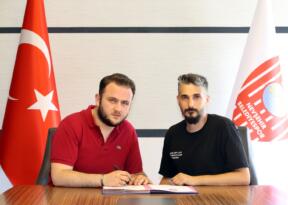 NEVŞEHİR BELEDİYESPOR ABDULLAH KARMİL’E İMZAYI ATTIRDI