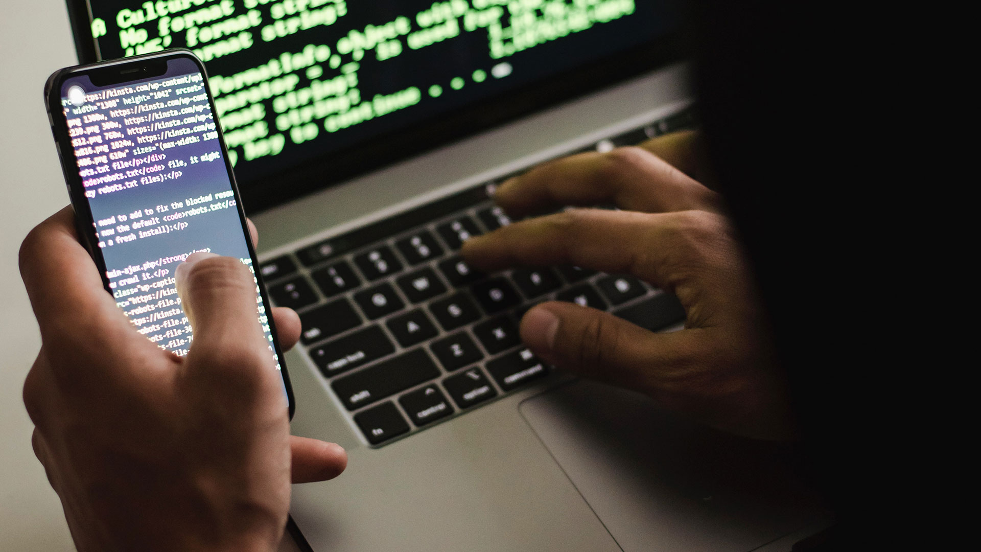 DÜNYANIN EN GELİŞMİŞ MOBİL CASUS YAZILIMI PEGASUS’TAN KENDİNİZİ NASIL KORURSUNUZ?