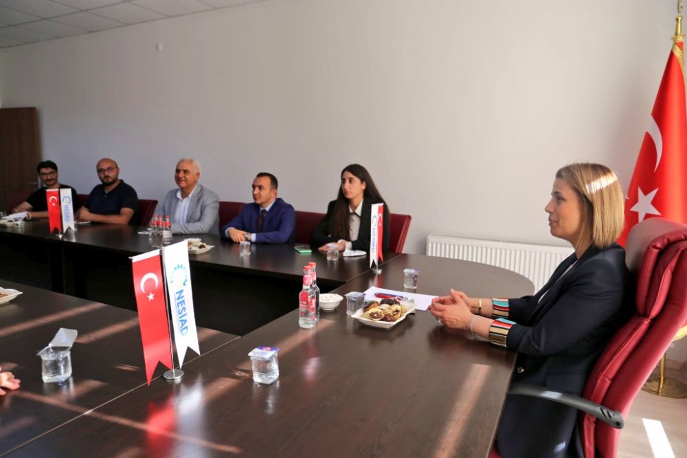 Vali Becel, NESİAD Ziyaret etti