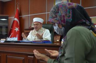 Kelime-i Şehadet getirip Müslüman oldu