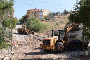350 EVLER MAHALLESİ’NİN ALTYAPI SORUNU ÇÖZÜLÜYOR