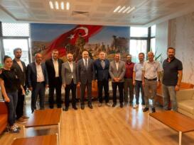 AK Parti heyetinden baro başkanına hayırlı olsun ziyareti
