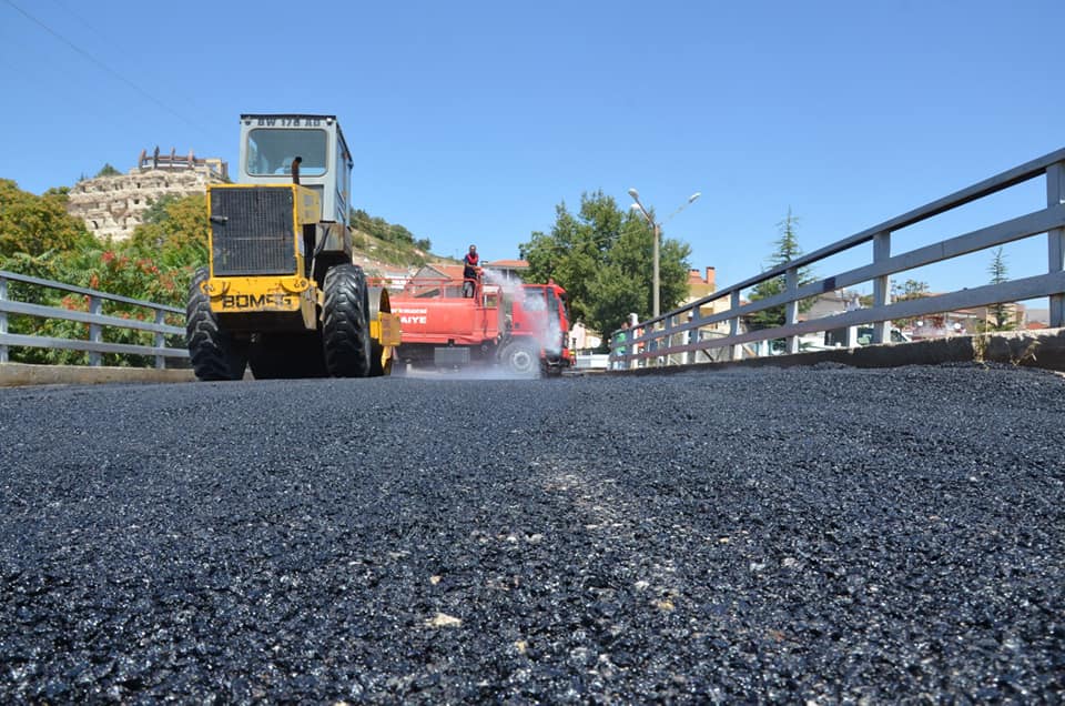 Gülşehir’de bozuk yollar onarılıyor