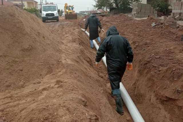 Gülşehir Belediyesi yağmur- çamur demeden çalışıyor