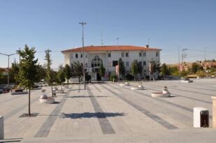 Hacıbektaş’ta kent meydanı düzenleme çalışmaları sürüyor