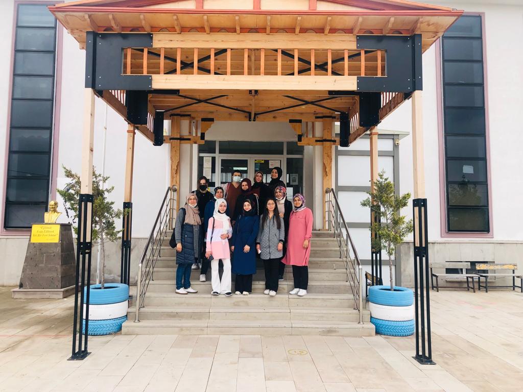 ÇOCUK BAKIM ELEMANI KURSİYERLERİNE UYGULAMALI EĞİTİM