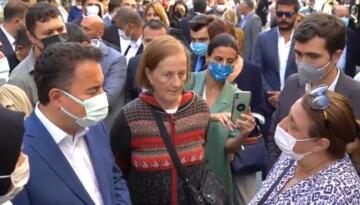 ALİ BABACAN İSTANBUL’DA VATANDAŞLA BULUŞTU: ‘Üniversiteyi kazanan çocuğunu okula gönderemeyen çok aile var’