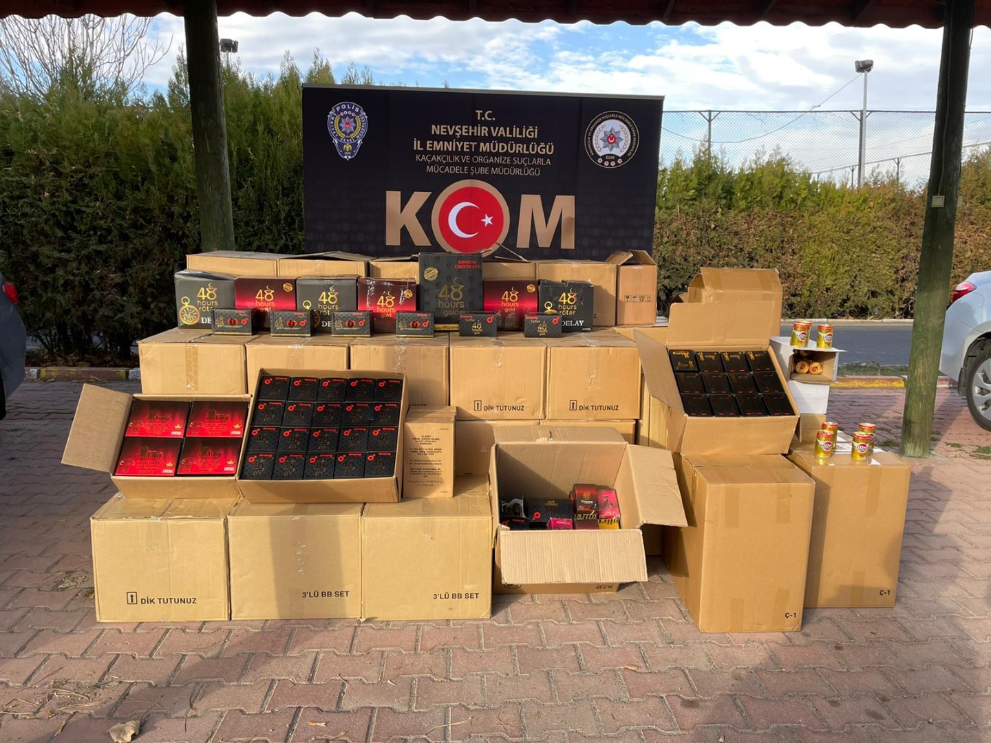 Yapılan Aramada Bozulmuş veya Değiştirilmiş Gıda -İlaç Ele Geçirildi