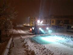 Ürgüp’te ekipler gece boyunca kar temizleme çalışması yaptı