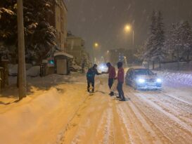 Zorlu havanın mesaisinde Genç Kızılay Nevşehir’den destek!
